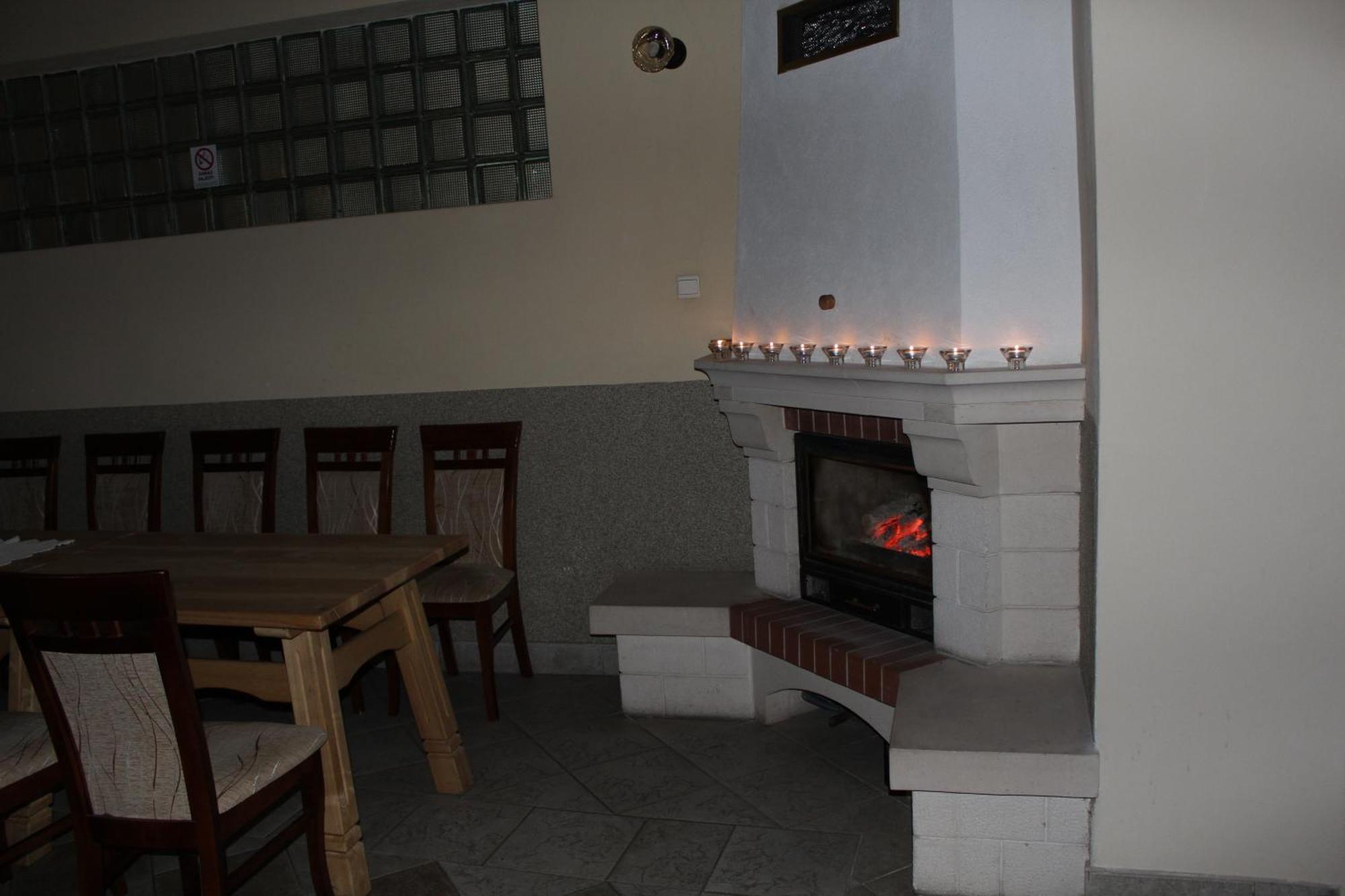 Penzion Lucs Heľpa Exterior foto